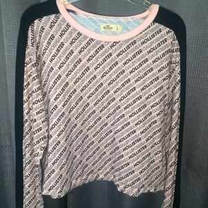 Hollister large long sleeve cropped top
